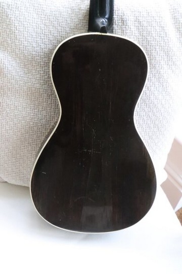 c.1928 De Vekey Style 4 ukulele